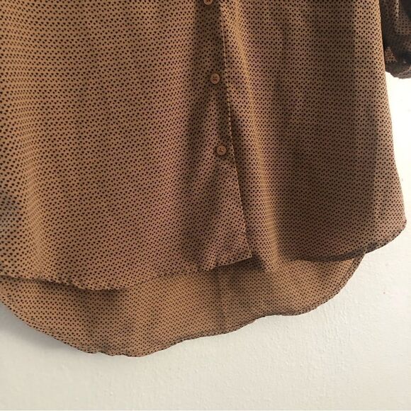 Antilia Femme dotted v-neck blouse NWOT size large - Picture 3 of 9